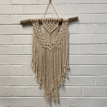 Betty Macrame Wall hanger | Natural