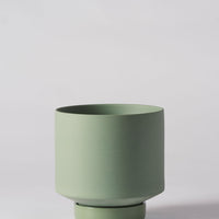 Angus & Celeste Gro Planter Medium in Olive Green