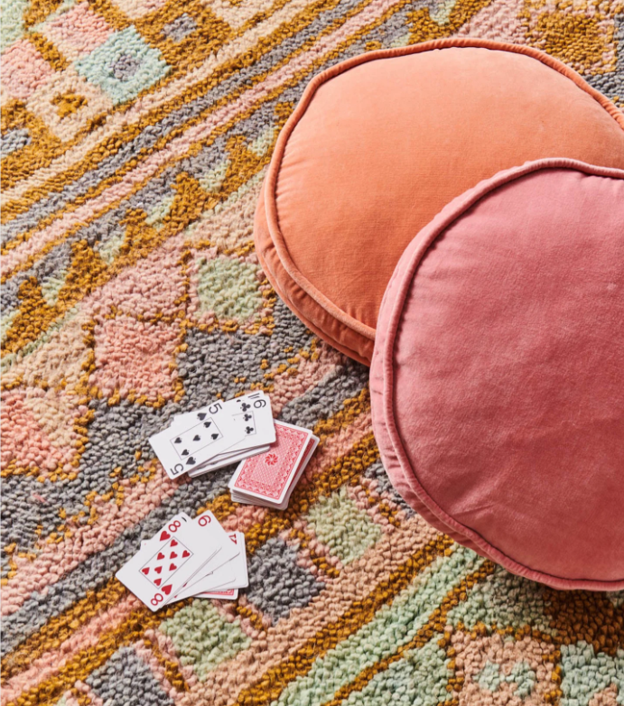 DUSTY ROSE VELVET PEA CUSHION