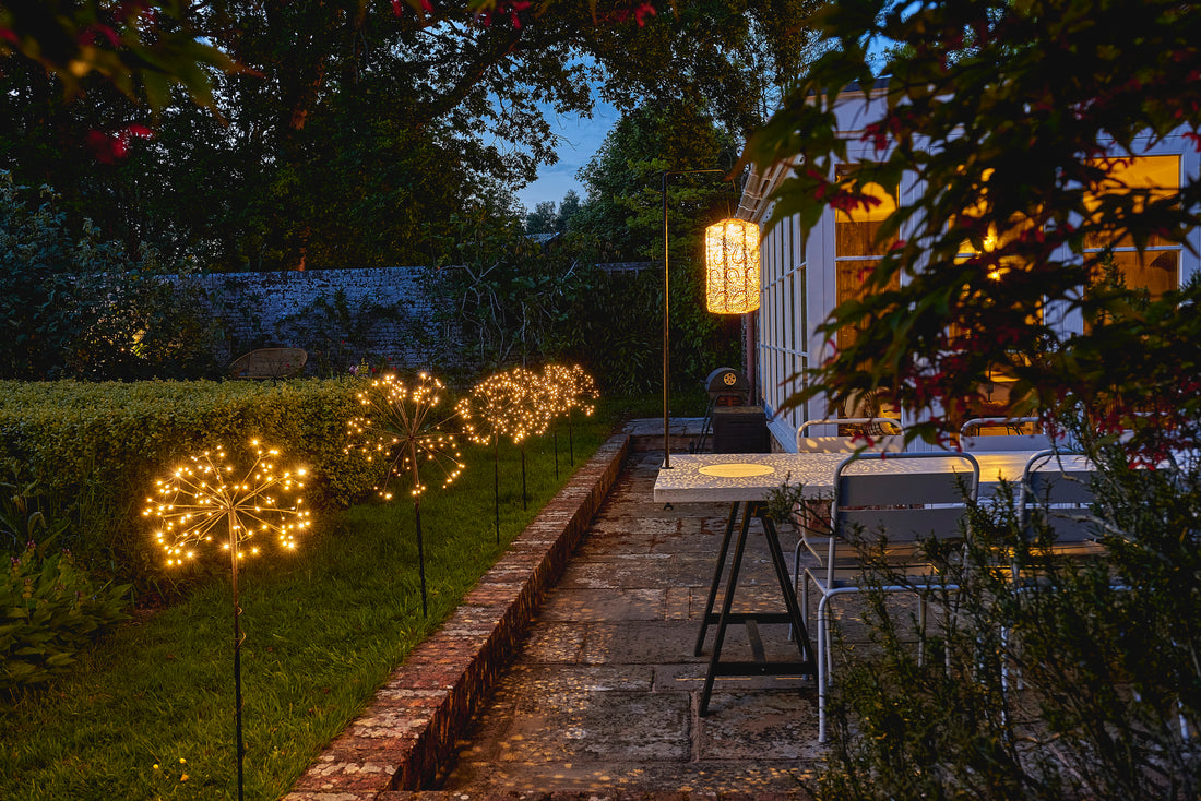 Solar Dandelion Light - Weatherproof Garden Feature